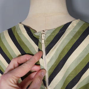 60s SHARP GREEN AND BLACK CHEVRON STRIPE PUFF SLEEVE DAY DRESS - S