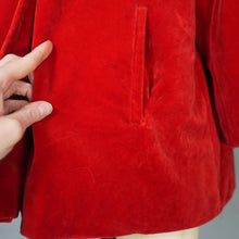 Load image into Gallery viewer, 50s HEAVY DEEP RED VELVET SWING COAT / OPERA JACKET - M