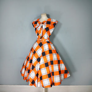 50s BLACK, WHITE AND ORANGE CHECK DRESS WITH BIG COLLAR AND FULL SKIRT - S