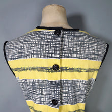 Load image into Gallery viewer, 60s YELLOW BLACK STRIPE COTTON DAY DRESS WITH POCKETS - M