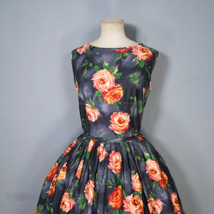 50s 60s STORM GREY AND VIVID ORANGE FLORAL ROSE PRINT DRESS - L / volup