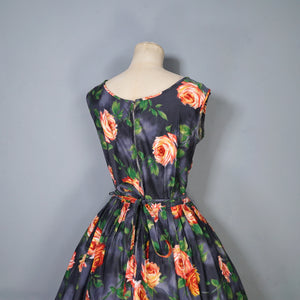 50s 60s STORM GREY AND VIVID ORANGE FLORAL ROSE PRINT DRESS - L / volup