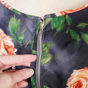 50s 60s STORM GREY AND VIVID ORANGE FLORAL ROSE PRINT DRESS - L / volup
