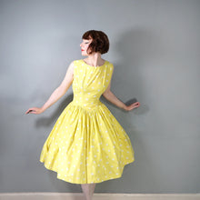 Load image into Gallery viewer, 50s / 60s YELLOW CIRCLE PRINT FULL SKIRT COTTON DRESS - S-M