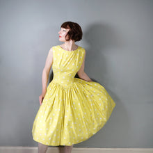 Load image into Gallery viewer, 50s / 60s YELLOW CIRCLE PRINT FULL SKIRT COTTON DRESS - S-M