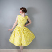 Load image into Gallery viewer, 50s / 60s YELLOW CIRCLE PRINT FULL SKIRT COTTON DRESS - S-M