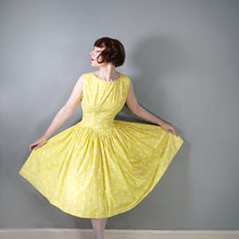Load image into Gallery viewer, 50s / 60s YELLOW CIRCLE PRINT FULL SKIRT COTTON DRESS - S-M