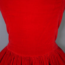 Load image into Gallery viewer, 50s GLAMOUROUS BOLD RED VELVET PARTY DRESS WITH TIERED SCALLOPED FULL SKIRT - M