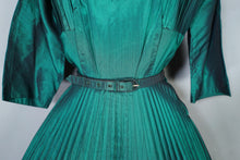 Load image into Gallery viewer, 50s RODNEY DARK GREEN METALLIC TAFFETA PLEATED FULL SKIRT DRESS WITH BELT - XS-S