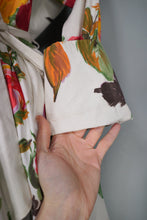 Load image into Gallery viewer, 50s BIG PAINTERLY YELLOW AND PINK ROSE PRINT COTTON WRAP AROUND ROBE DRESS - M