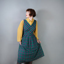 Load image into Gallery viewer, 50s 60s GREEN BLUE AND YELLOW TARTAN / PLAID COTTON DAY DRESS - M