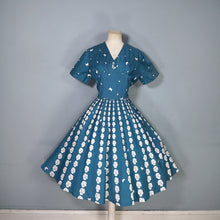 Load image into Gallery viewer, 50s TEAL GREEN "MAXMOR" FULL SKIRTED COTTON DRESS WITH FLORAL AND BUTTERFLY PRINT - M