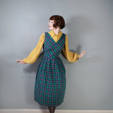 Load image into Gallery viewer, 50s 60s GREEN BLUE AND YELLOW TARTAN / PLAID COTTON DAY DRESS - M
