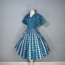 Load image into Gallery viewer, 50s TEAL GREEN "MAXMOR" FULL SKIRTED COTTON DRESS WITH FLORAL AND BUTTERFLY PRINT - M