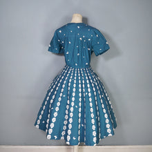 Load image into Gallery viewer, 50s TEAL GREEN "MAXMOR" FULL SKIRTED COTTON DRESS WITH FLORAL AND BUTTERFLY PRINT - M