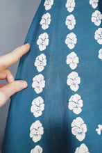 Load image into Gallery viewer, 50s TEAL GREEN "MAXMOR" FULL SKIRTED COTTON DRESS WITH FLORAL AND BUTTERFLY PRINT - M