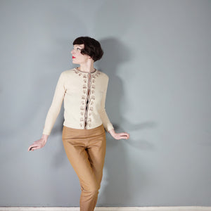 50s 60s BEIGE AND BROWN 3D CHERRY PATTERN WOOL CARDIGAN - S
