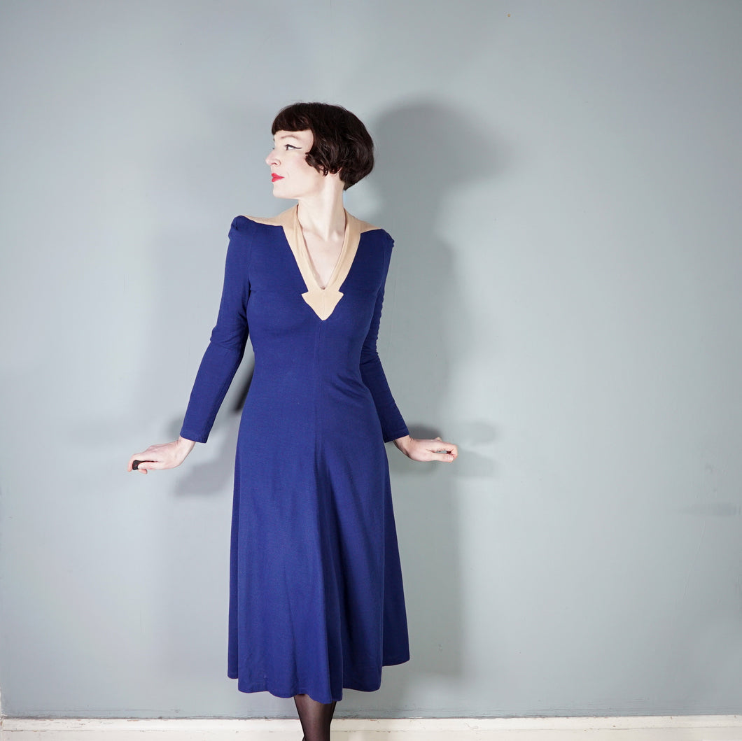 70s DEEP BLUE ART DECO STYLE PONTE KNIT JERSEY DRESS - XS-S