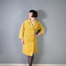 Load image into Gallery viewer, 60s BRIGHT YELLOW JUMBO CORD CORDUROY AUTUMN BOX / CAR COAT - M