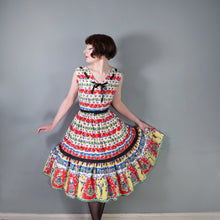 Load image into Gallery viewer, 50s "DOWNS" COLOURFUL RED WINE BOTTLES AND DRINKERS NOVELTY PRINT DRESS - S