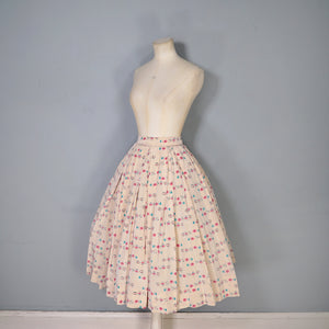 50s NOVELTY ATOMIC MELON AND APPLE PRINT PASTEL FULL SKIRT - 25"
