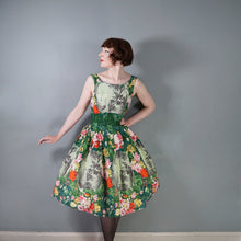 Load image into Gallery viewer, 50s 60s BOLD GREEN FLORAL NOVELTY COTTON DRESS WITH FULL SKIRT - S