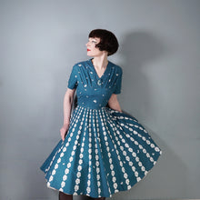 Load image into Gallery viewer, 50s TEAL GREEN "MAXMOR" FULL SKIRTED COTTON DRESS WITH FLORAL AND BUTTERFLY PRINT - M