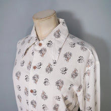 Load image into Gallery viewer, 70s KENNINGTON MICKEY MOUSE AND ART DECO DANCERS NOVELTY PRINT SHIRT - M