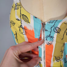 Load image into Gallery viewer, 50s 60s BLANES ADORABLE MULTI COLOURED STEMMED ROSE SUN DRESS - S