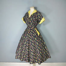 Load image into Gallery viewer, 50s NOVELTY BLACK DUCK PRINT FULL SKIRTED BELTED COTTON DRESS - M