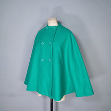 Load image into Gallery viewer, 80s VIBRANT JADE GREEN FULL SWEEP SHORT DOUBLE BREASTED WOOL CAPE - FREE SIZE