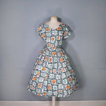 Load image into Gallery viewer, 50s GREEN AND ORANGE BERRY AND FRUIT PRINT COTTON DAY DRESS - S-M