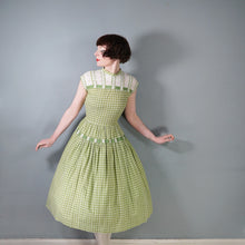 Load image into Gallery viewer, 50s GREEN AND WHITE COTTON AND LACE FULL SKIRTED DRESS WITH GROSGRAIN RIBBONS - S