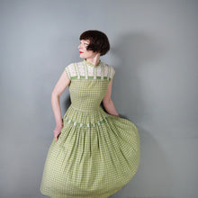Load image into Gallery viewer, 50s GREEN AND WHITE COTTON AND LACE FULL SKIRTED DRESS WITH GROSGRAIN RIBBONS - S