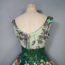 Load image into Gallery viewer, 50s 60s BOLD GREEN FLORAL NOVELTY COTTON DRESS WITH FULL SKIRT - S