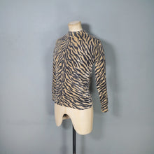 Load image into Gallery viewer, CROPPED 60s BATWING SLEEVE LAMBSWOOL ANIMAL TIGER PATTERN JUMPER - XS-S