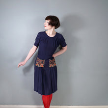 Load image into Gallery viewer, 40s NAVY BLUE RAYON CREPE DRESS WITH BEADED ORANGE POCKETS - XS