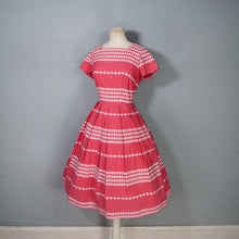Load image into Gallery viewer, 50s 60s CRANBERRY PINK GEOMETRIC PATTERN COTTON DAY DRESS - S