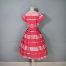 Load image into Gallery viewer, 50s 60s CRANBERRY PINK GEOMETRIC PATTERN COTTON DAY DRESS - S