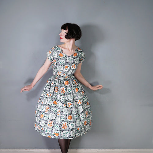 50s GREEN AND ORANGE BERRY AND FRUIT PRINT COTTON DAY DRESS - S-M