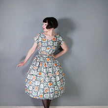Load image into Gallery viewer, 50s GREEN AND ORANGE BERRY AND FRUIT PRINT COTTON DAY DRESS - S-M