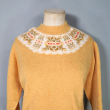 Load image into Gallery viewer, 70s WARM YELLOW WOOL HANDKNIT FAIRISLE JUMPER - M-L