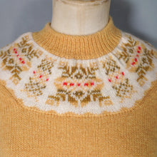 Load image into Gallery viewer, 70s WARM YELLOW WOOL HANDKNIT FAIRISLE JUMPER - M-L