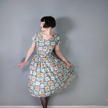Load image into Gallery viewer, 50s GREEN AND ORANGE BERRY AND FRUIT PRINT COTTON DAY DRESS - S-M