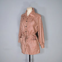 Load image into Gallery viewer, 70s YELLOW AND BROWN STRIPE LIGHTWEIGHT DRAWSTRING MAC JACKET - M