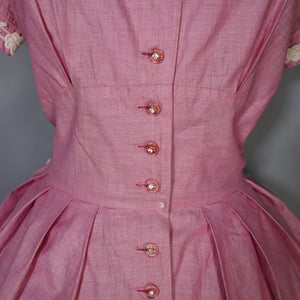 50s VICKY VAUGN DUSKY PINK TEA DRESS WITH LACE AND RHINESTONES - M