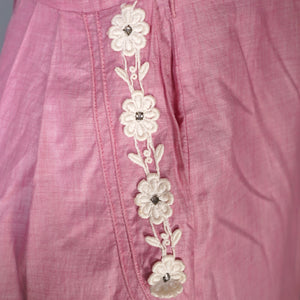 50s VICKY VAUGN DUSKY PINK TEA DRESS WITH LACE AND RHINESTONES - M