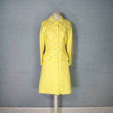 Load image into Gallery viewer, 60s "FEMINELLA" LIGHTWEIGHT YELLOW FITTED SPRING COAT - XS