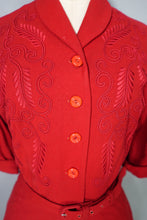 Load image into Gallery viewer, 40s RED WOOL FITTED WOOL SOUTACHE JACKET WITH BELT - S