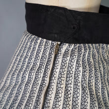 Load image into Gallery viewer, 50s MARGARET DREW ROSE AND RIBBON PRINT GREY FULL SKIRT - 26.5"